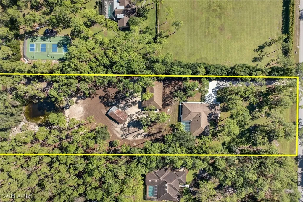 6811 Sandalwood Lane Naples FL 34109