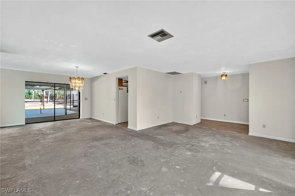 6811 Sandalwood Lane Naples FL 34109