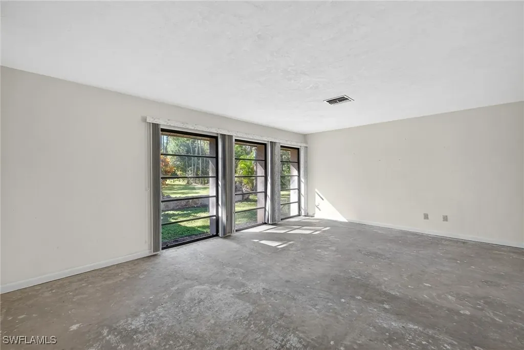 6811 Sandalwood Lane Naples FL 34109