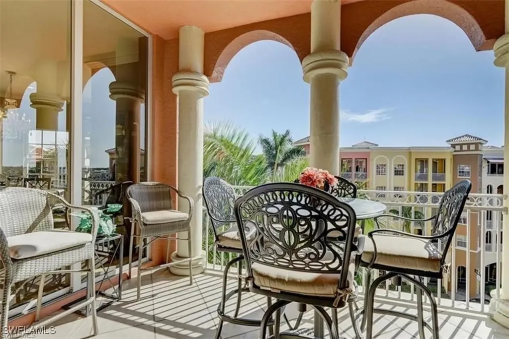 450 Bayfront Place Naples FL 34102