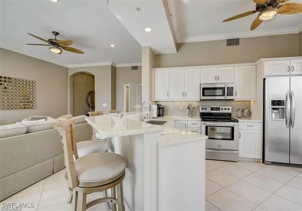 450 Bayfront Place Naples FL 34102