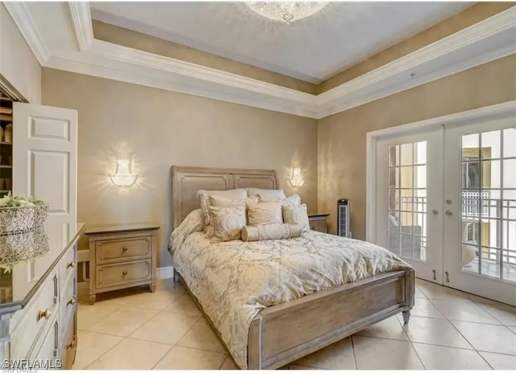 450 Bayfront Place Naples FL 34102