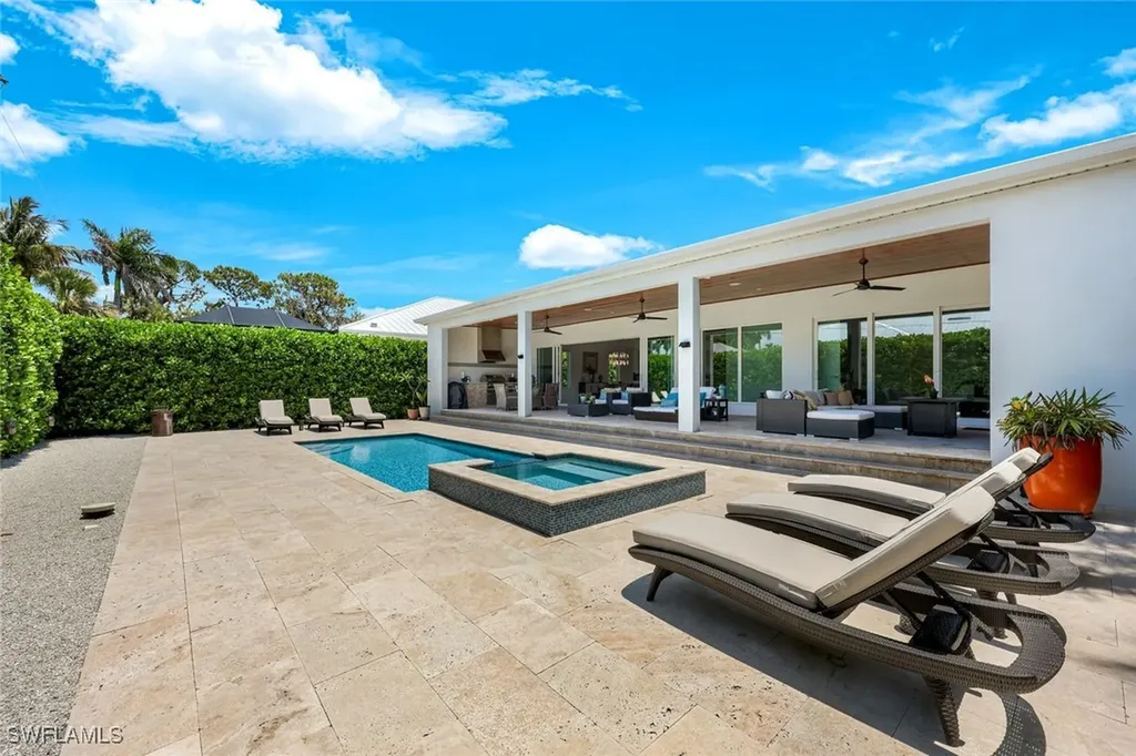 1167 22nd Avenue N Naples FL 34103