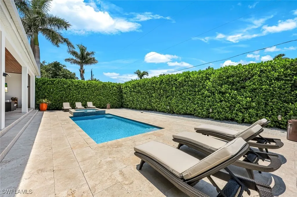 1167 22nd Avenue N Naples FL 34103