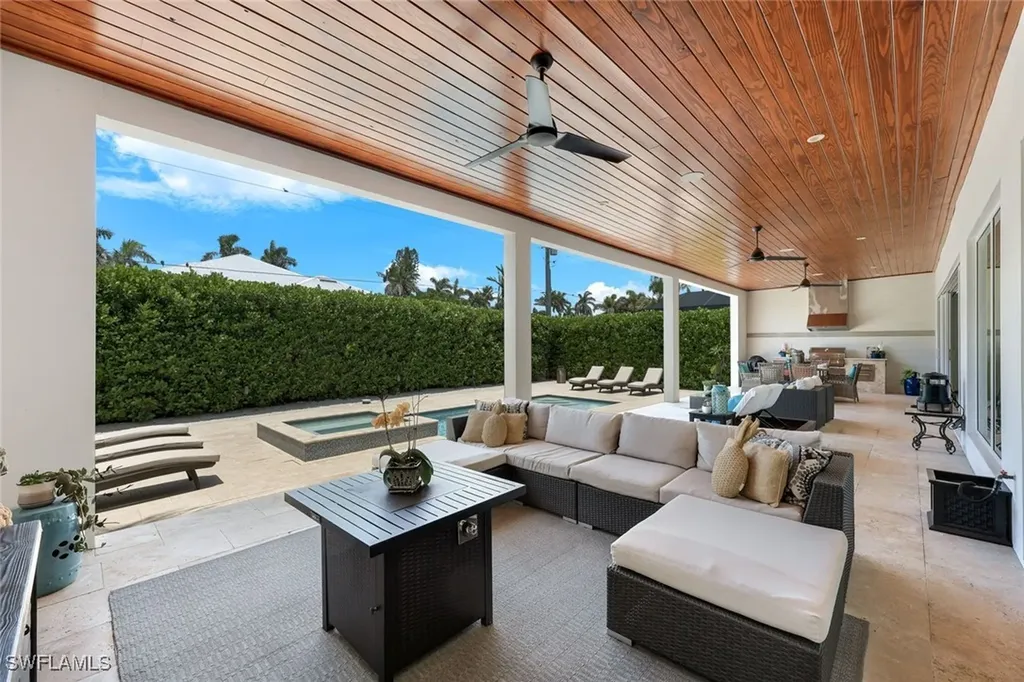 1167 22nd Avenue N Naples FL 34103