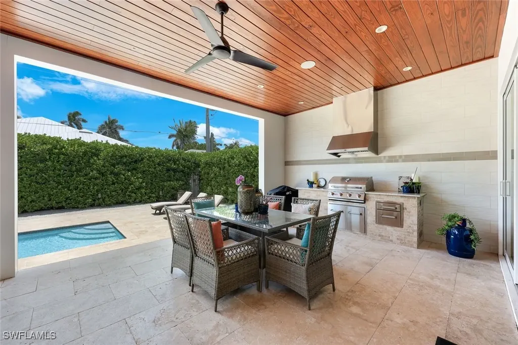 1167 22nd Avenue N Naples FL 34103