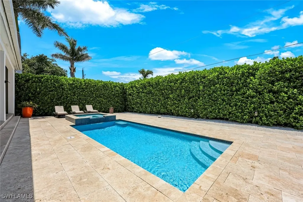 1167 22nd Avenue N Naples FL 34103