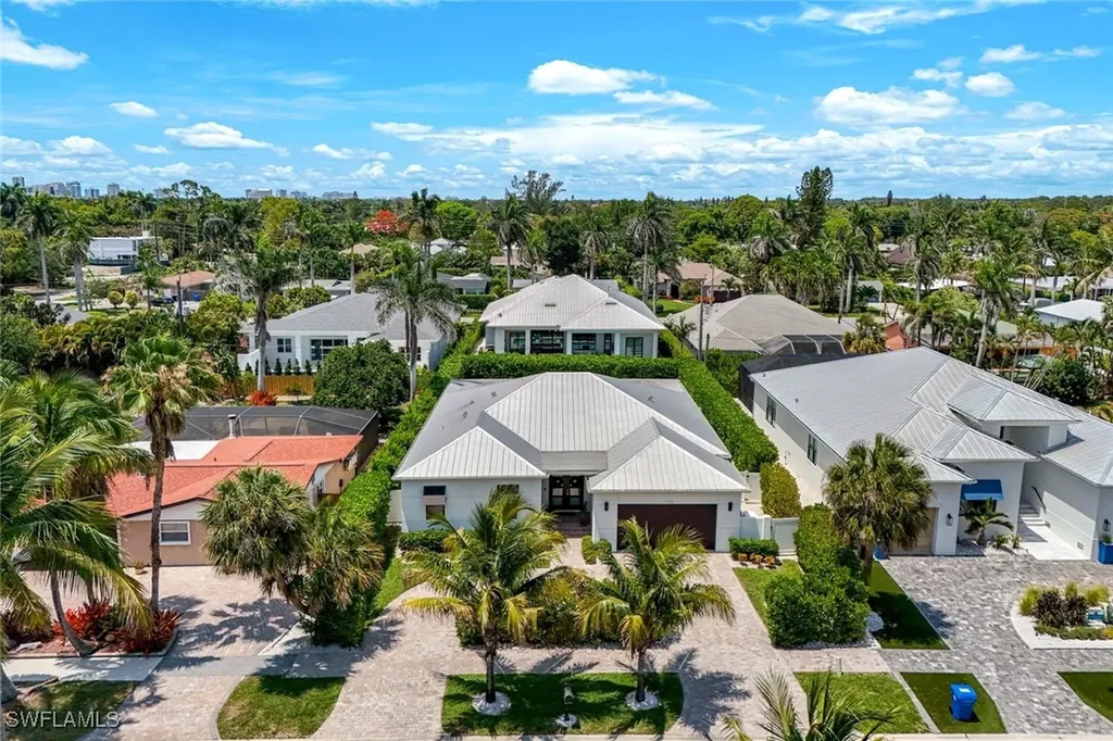 1167 22nd Avenue N Naples FL 34103