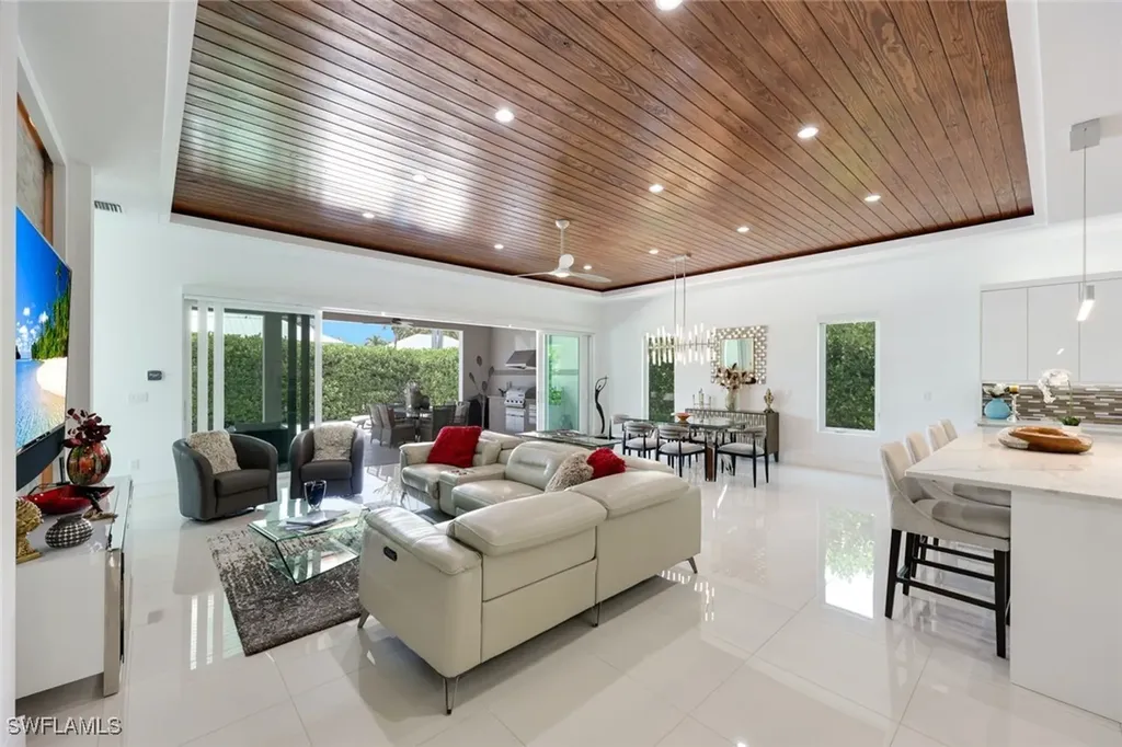 1167 22nd Avenue N Naples FL 34103