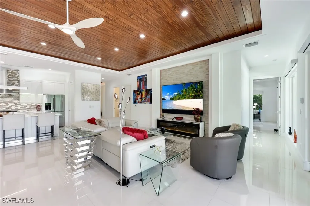 1167 22nd Avenue N Naples FL 34103