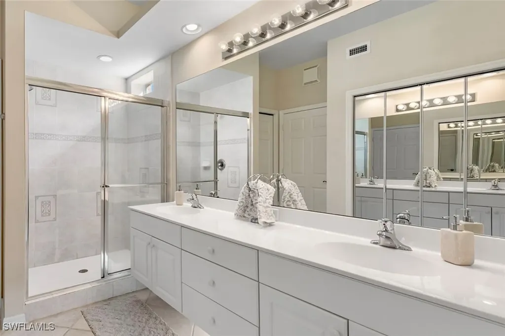 2370 Hidden Lake Court Naples FL 34112