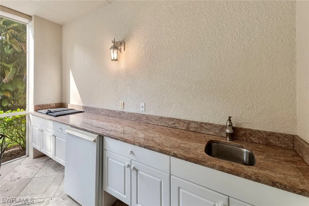 2370 Hidden Lake Court Naples FL 34112