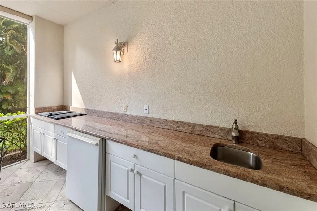 2370 Hidden Lake Court Naples FL 34112