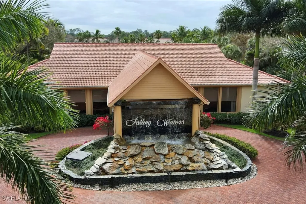 2370 Hidden Lake Court Naples FL 34112