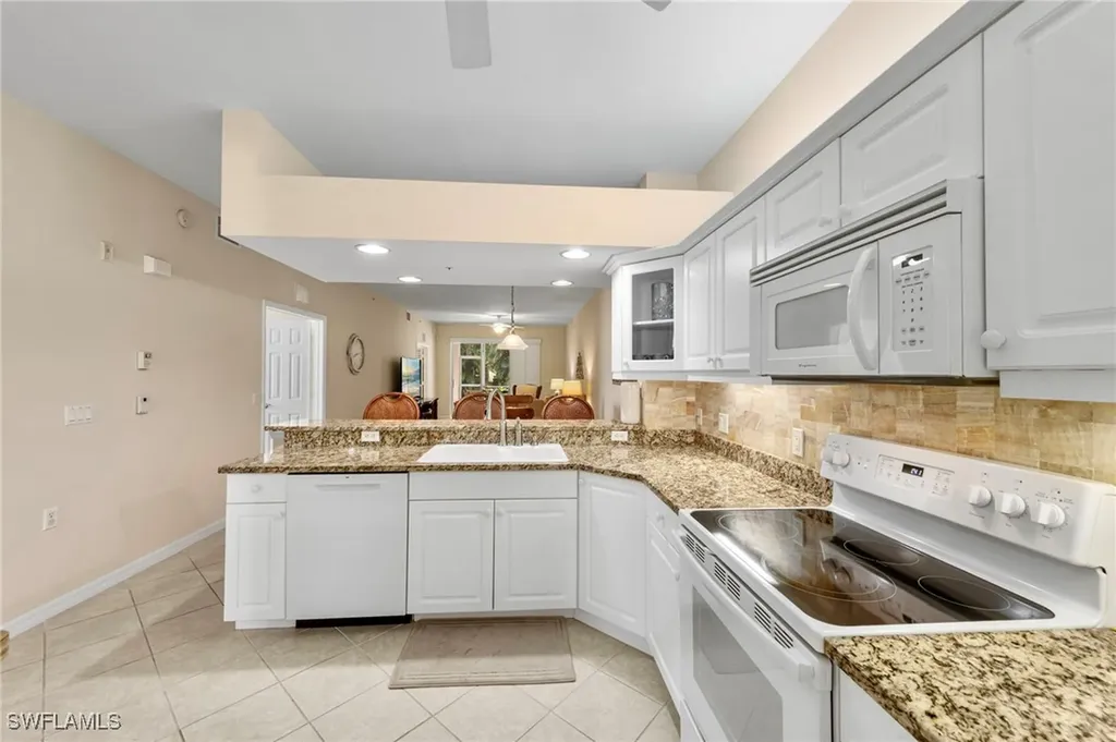2370 Hidden Lake Court Naples FL 34112