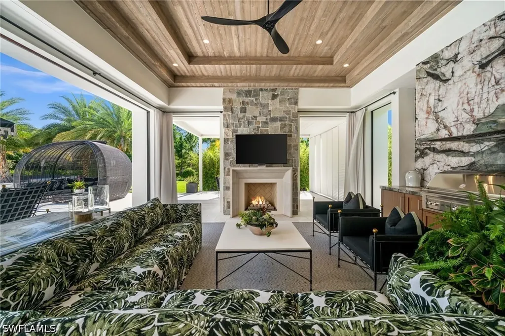 142 Eugenia Drive Naples FL 34108