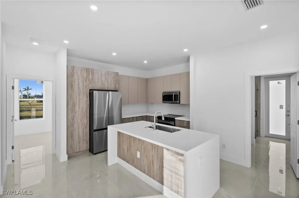 2814 NW 5th Terrace Cape Coral FL 33993