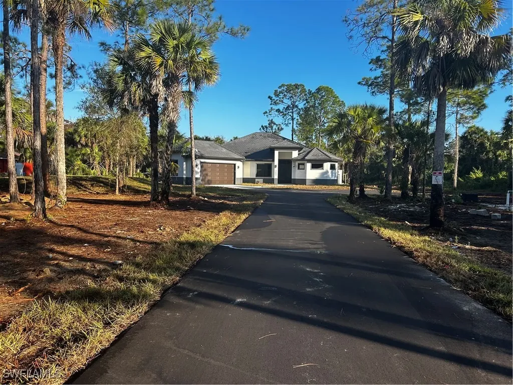 Naples FL, 3268 12TH Avenue SE