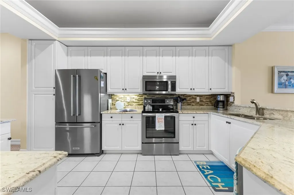 1875 Les Chateaux Boulevard Naples FL 34109