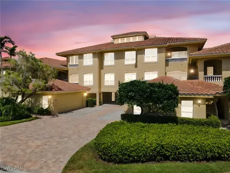 1875 Les Chateaux Boulevard Naples FL 34109