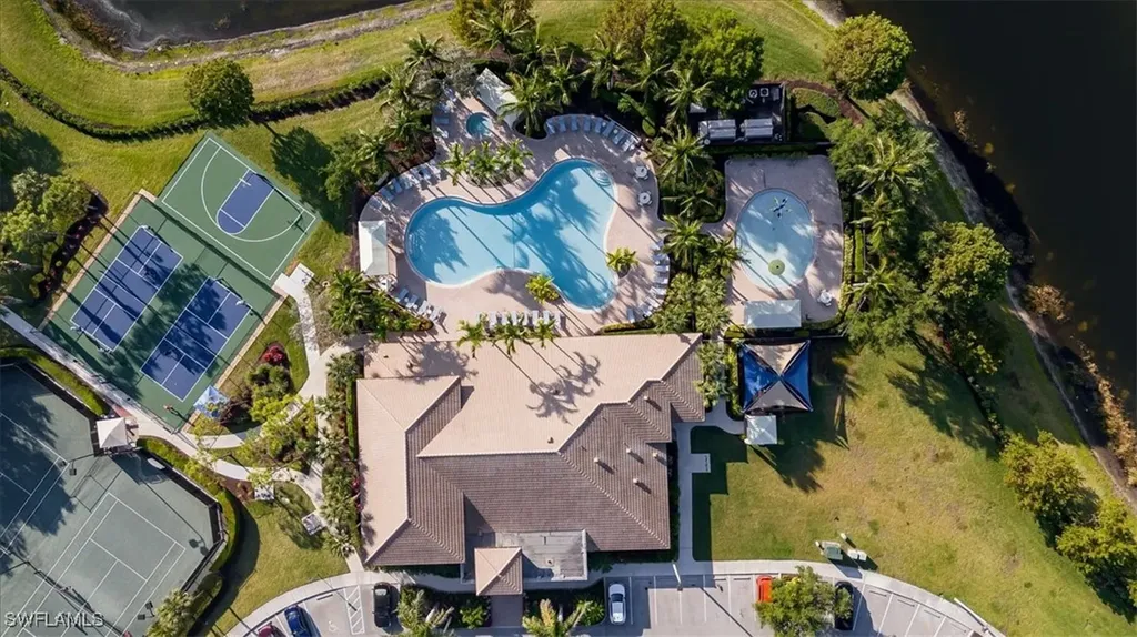 6502 Monterey Point Naples FL 34105