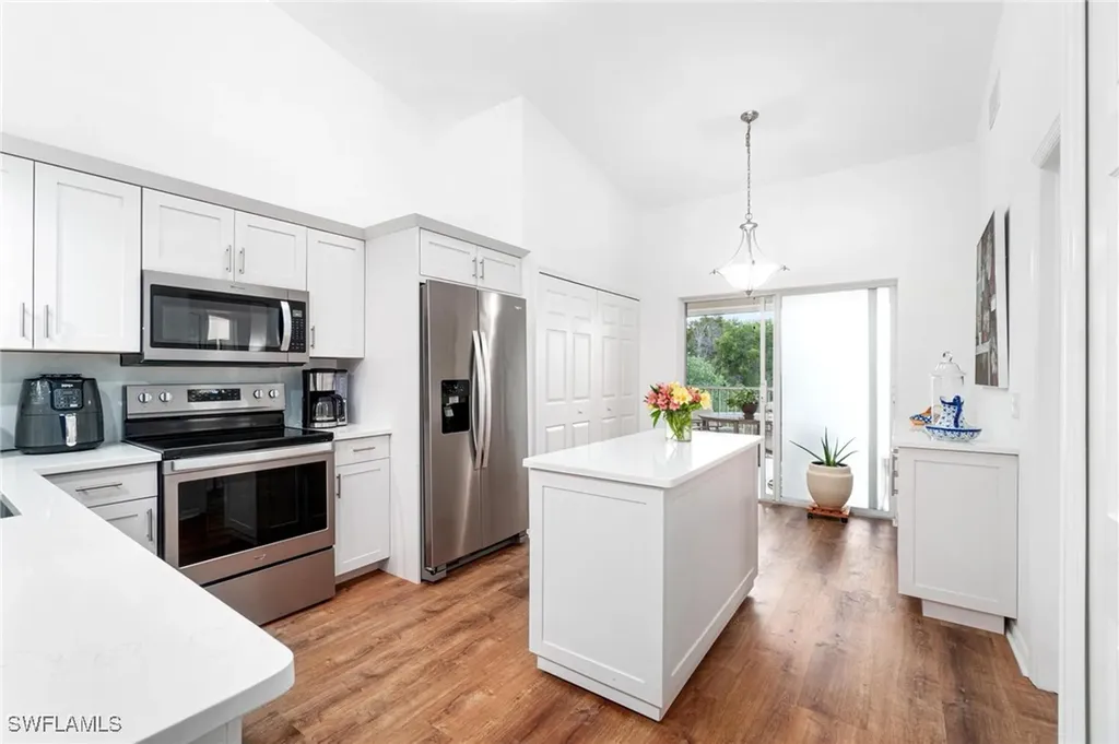 4945 Cougar Court S Naples FL 34109