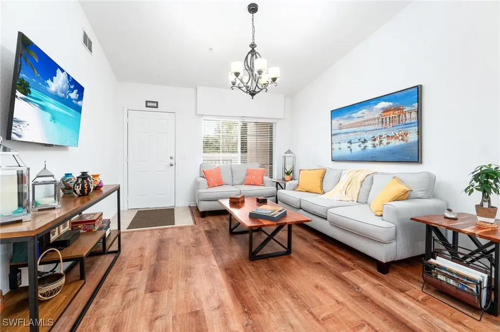 4945 Cougar Court S Naples FL 34109