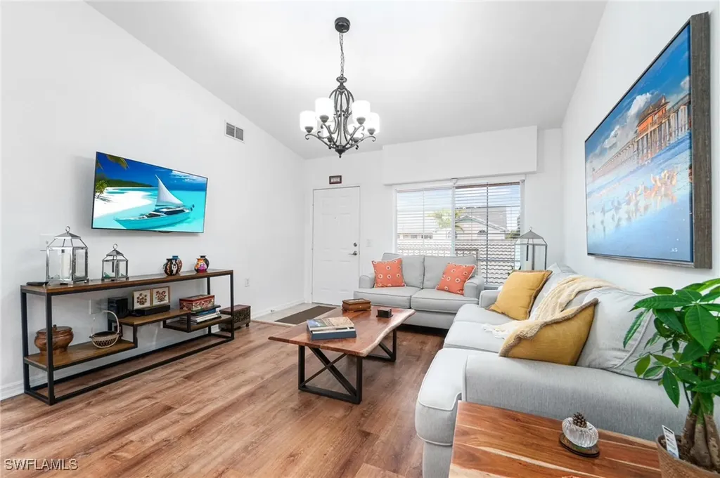 4945 Cougar Court S Naples FL 34109