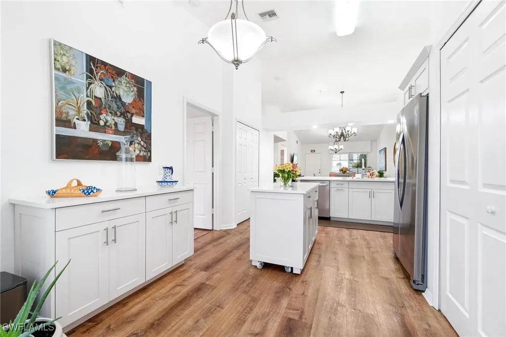 4945 Cougar Court S Naples FL 34109