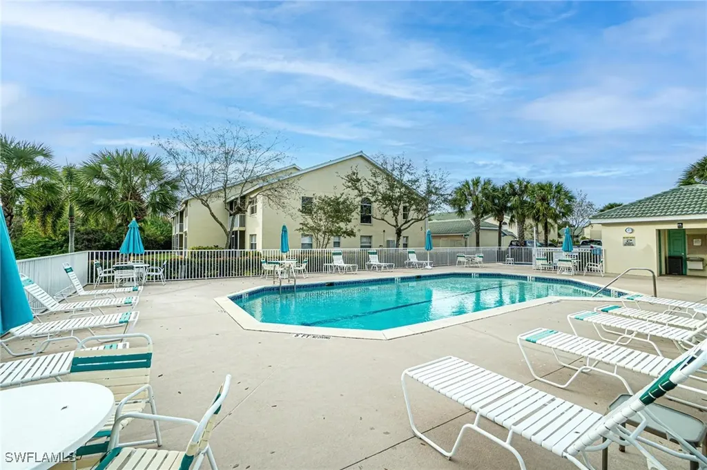 4945 Cougar Court S Naples FL 34109