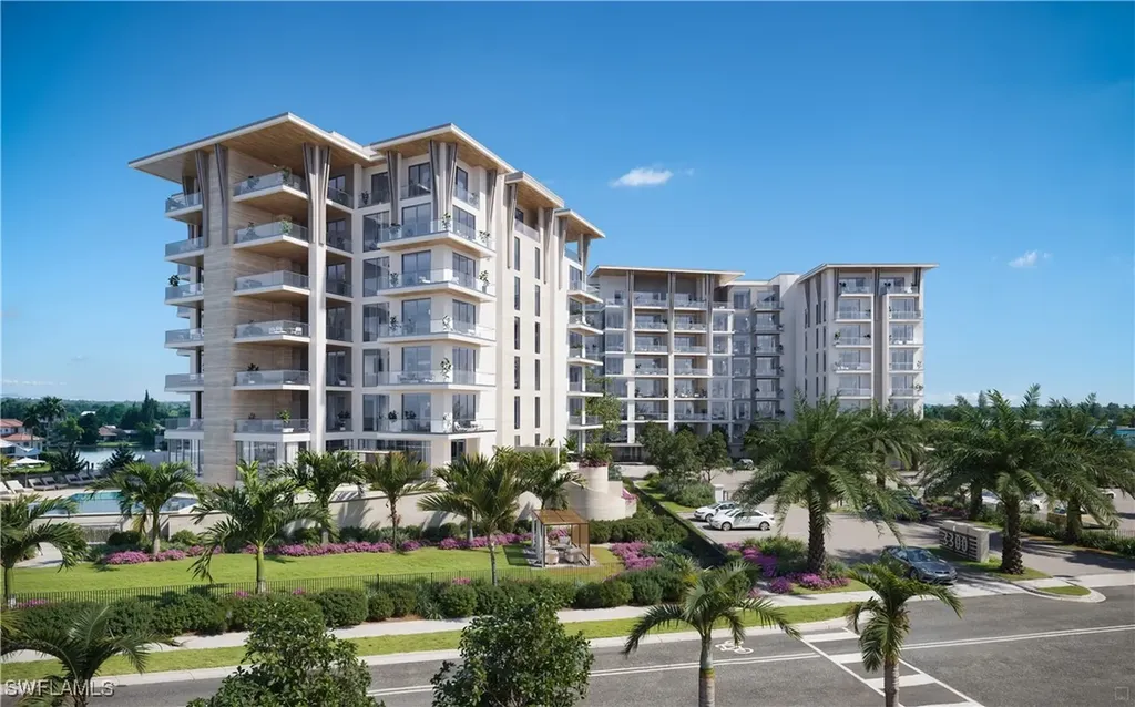 Naples FL, 3300 Gulf Shore Boulevard N, Unit 404