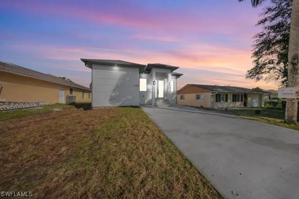 11607 Pawley Avenue Bonita Springs FL 34135