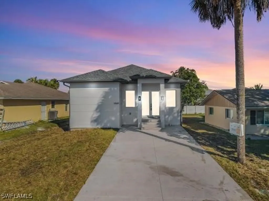 11607 Pawley Avenue Bonita Springs FL 34135
