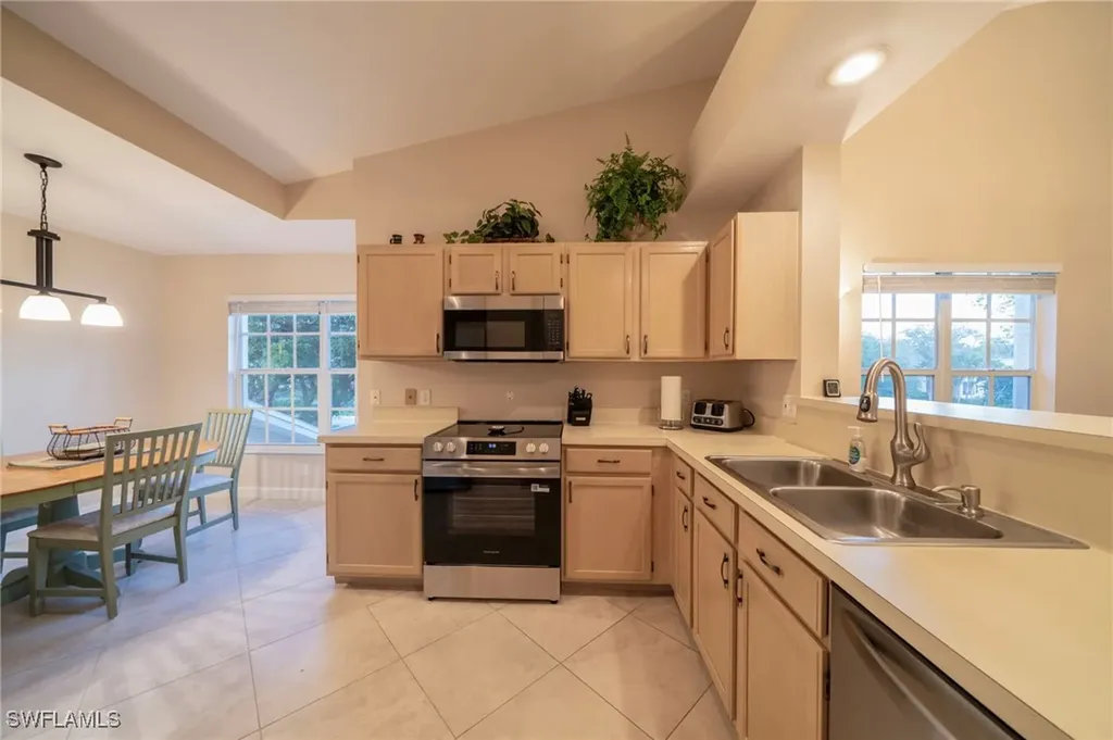 440 Wiggins Lake Court Naples FL 34110
