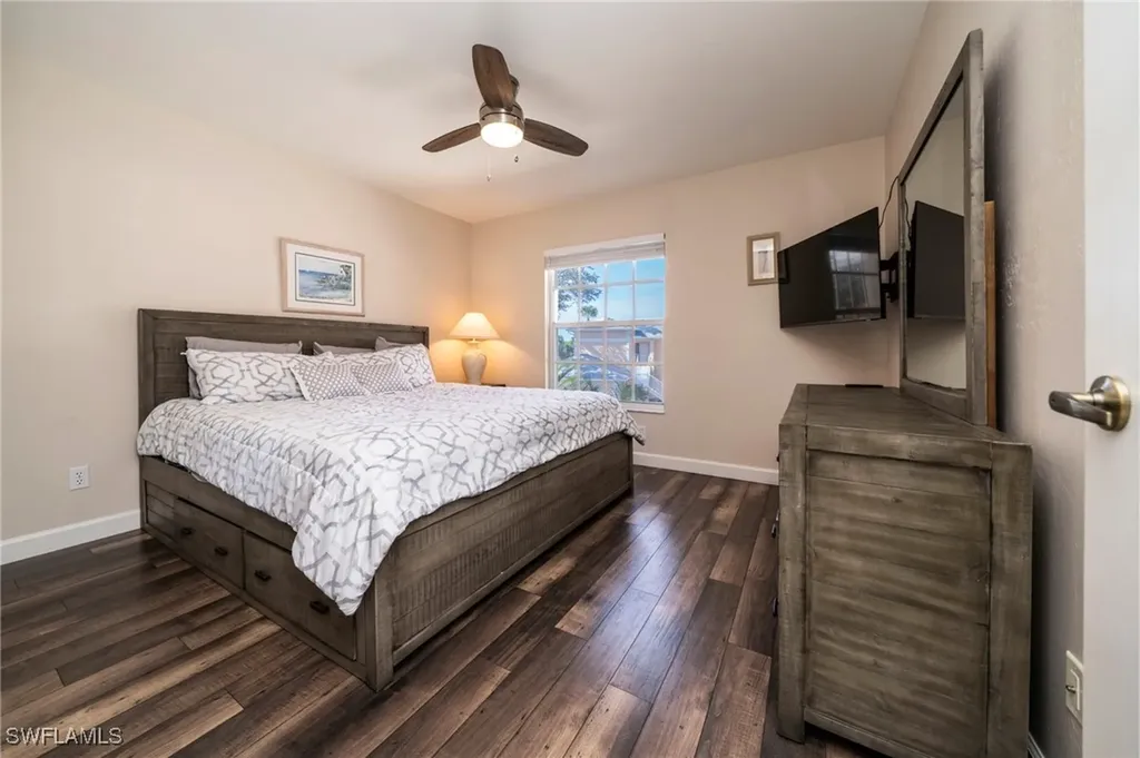 440 Wiggins Lake Court Naples FL 34110