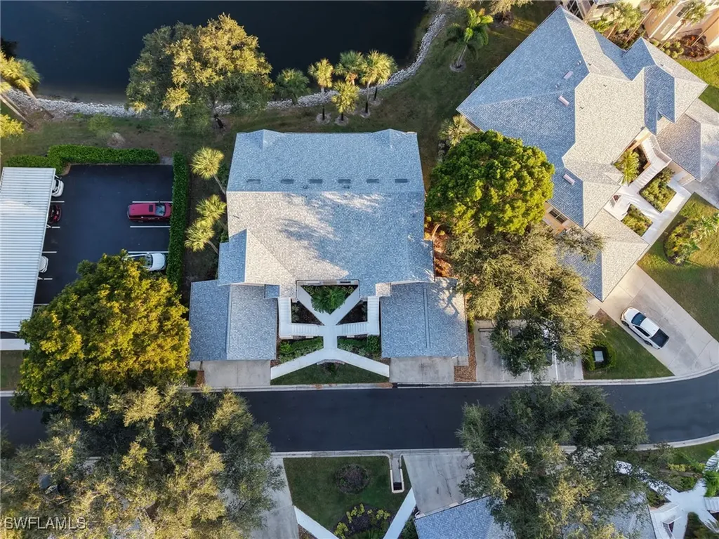 440 Wiggins Lake Court Naples FL 34110