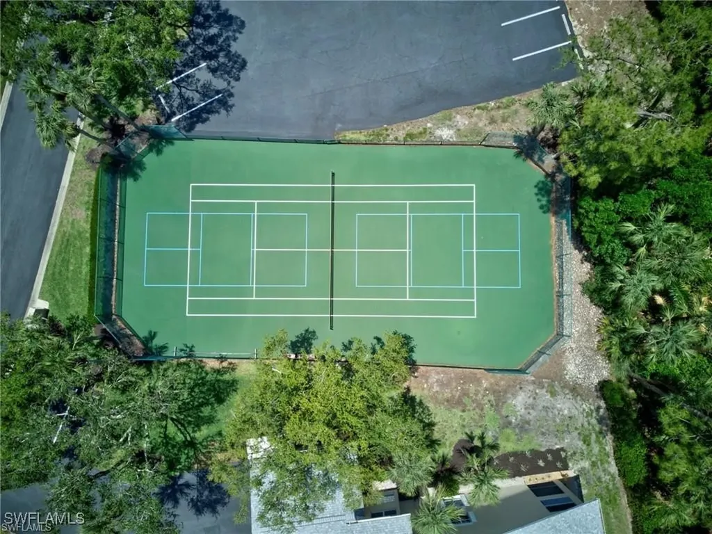 440 Wiggins Lake Court Naples FL 34110