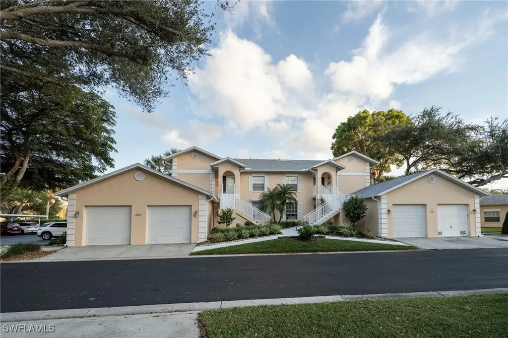 440 Wiggins Lake Court Naples FL 34110