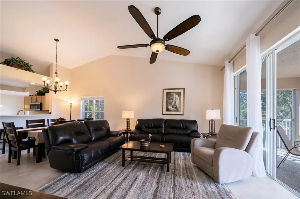 440 Wiggins Lake Court Naples FL 34110