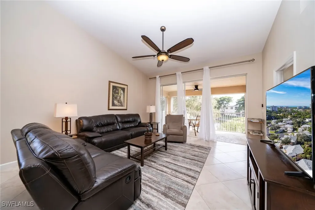 440 Wiggins Lake Court Naples FL 34110