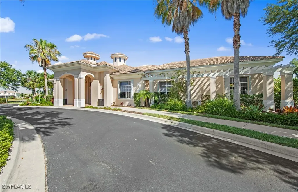 1648 Lake Jessup Circle Cape Coral FL 33909