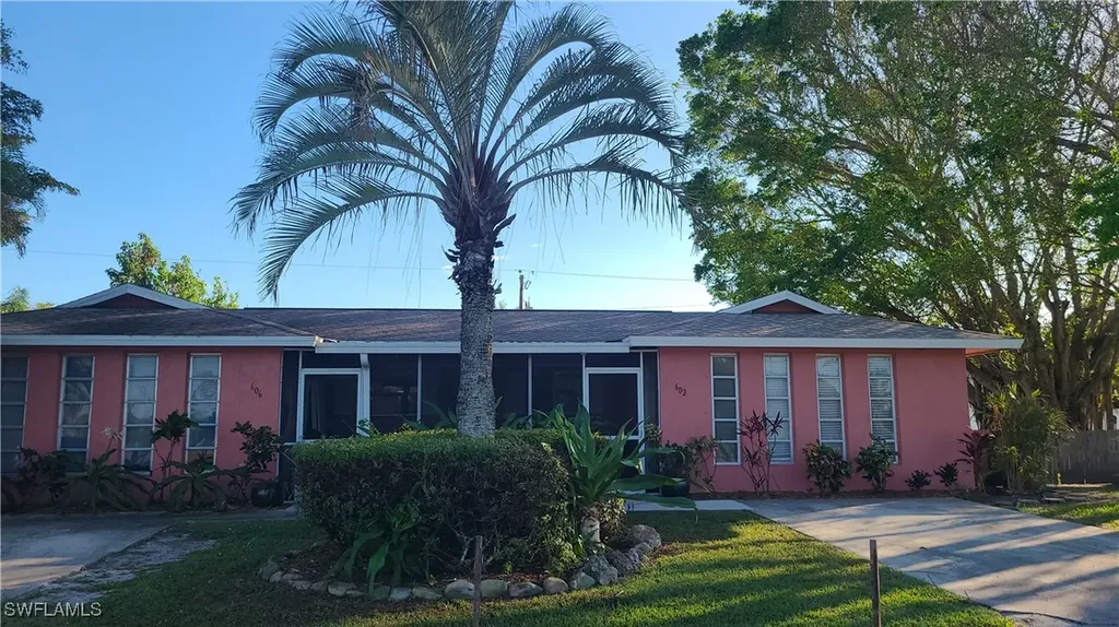 602 111th Avenue N Naples FL 34108
