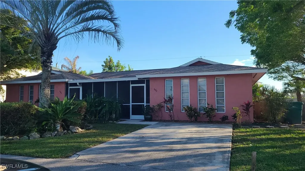 602 111th Avenue N Naples FL 34108