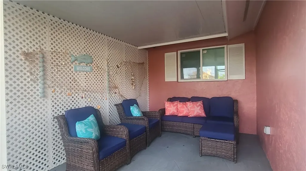 602 111th Avenue N Naples FL 34108