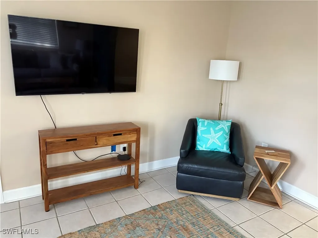 602 111th Avenue N Naples FL 34108