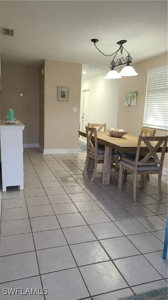 602 111th Avenue N Naples FL 34108