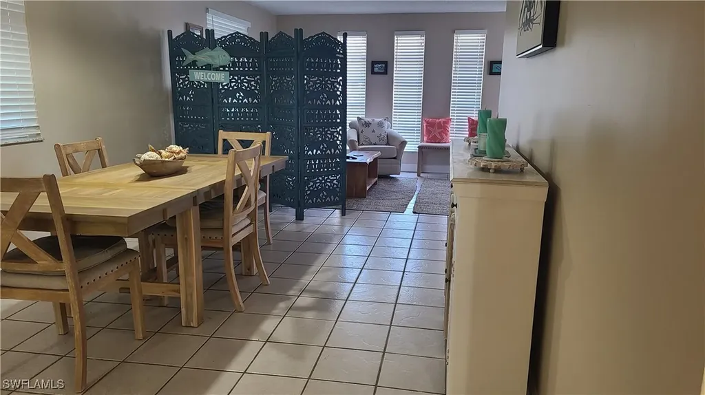 602 111th Avenue N Naples FL 34108