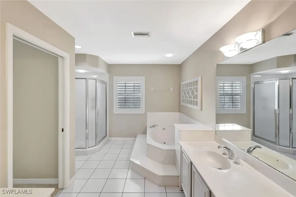 240 Via Perignon Naples FL 34119