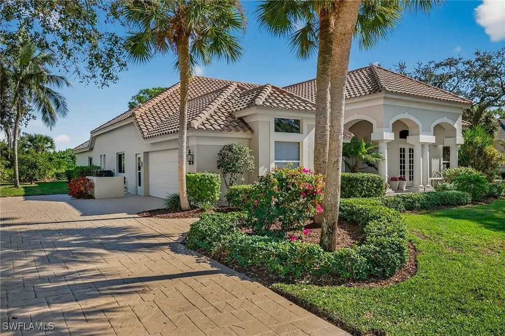 24991 Goldcrest Drive Bonita Springs FL 34134