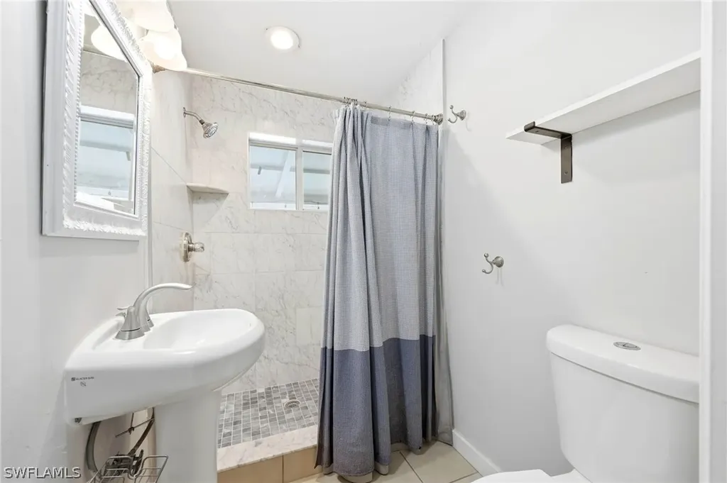 2347 Harbor Road Naples FL 34104